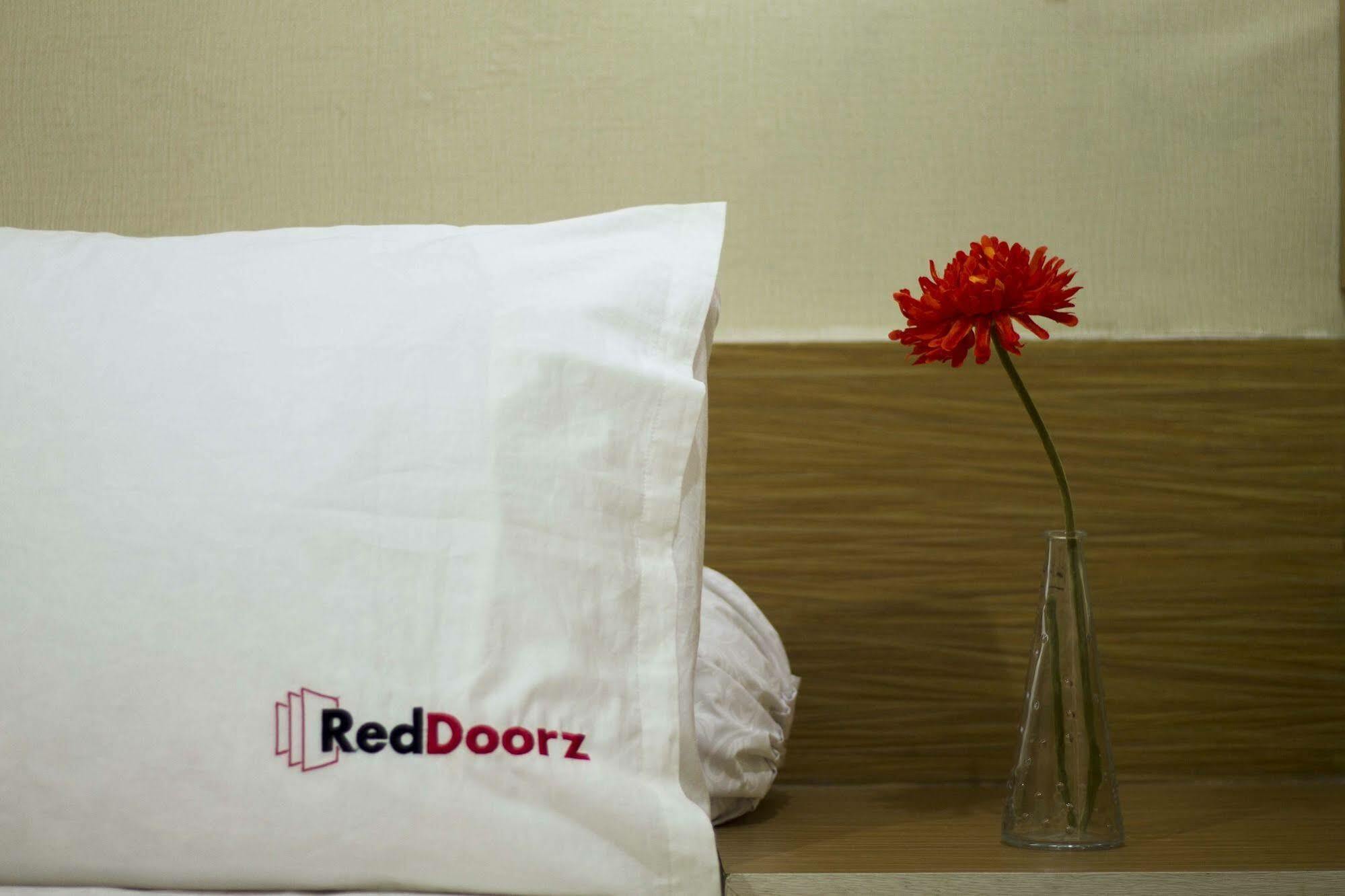 Hotel Reddoorz @ Umalas à Seminyak Extérieur photo